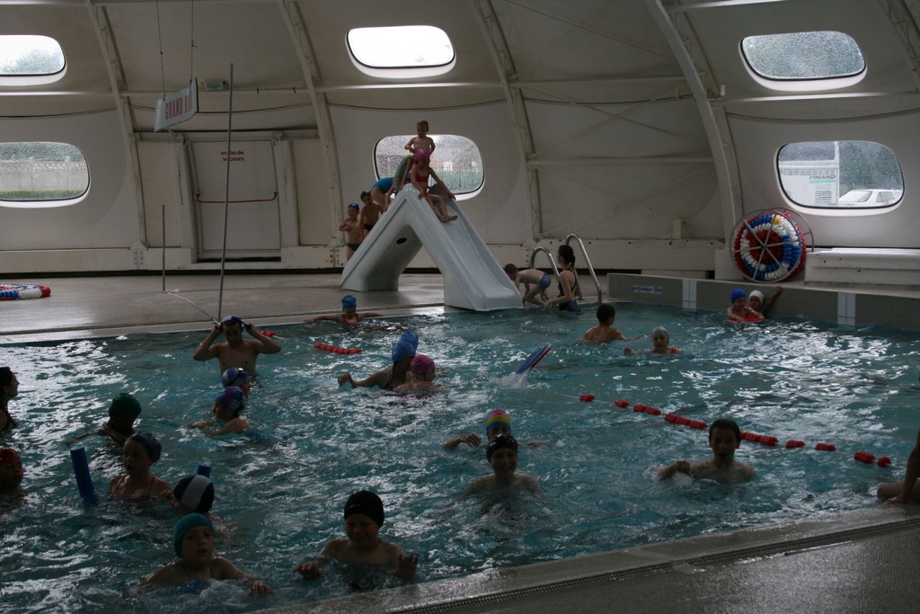 Le terrain de tennis